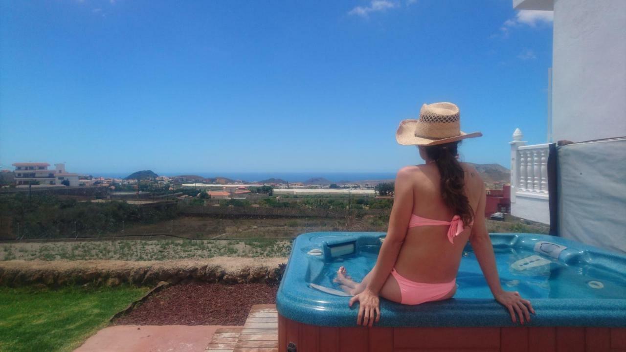 Villa Albe, Jacuzzi Con Vistas Al Mar Arona  Extérieur photo