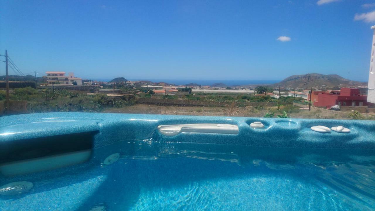 Villa Albe, Jacuzzi Con Vistas Al Mar Arona  Extérieur photo