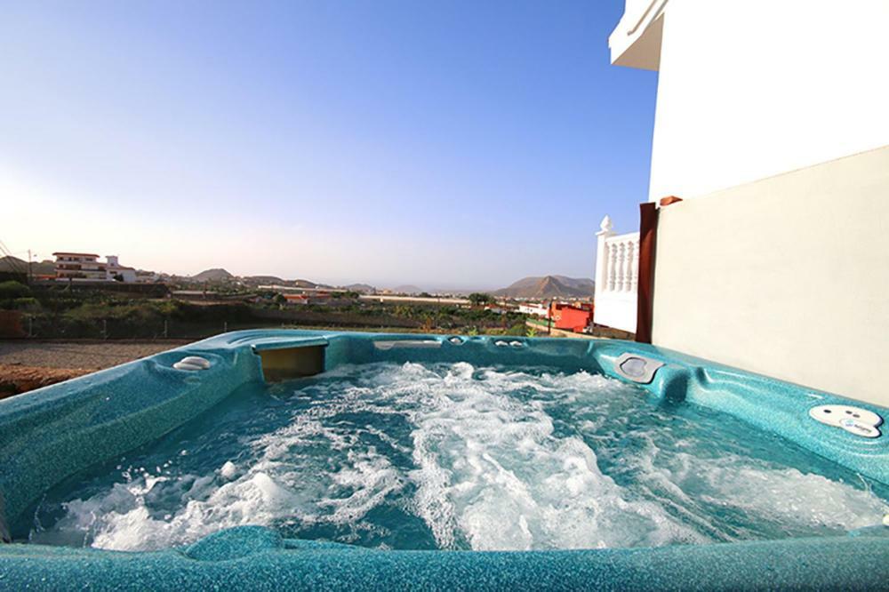 Villa Albe, Jacuzzi Con Vistas Al Mar Arona  Extérieur photo